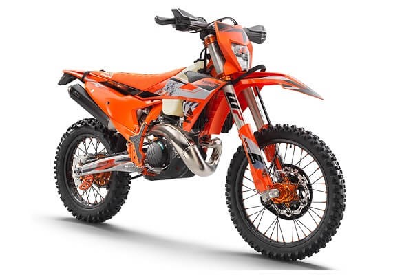 2024 KTM 300 EXC, un rival hard enduro competitiv